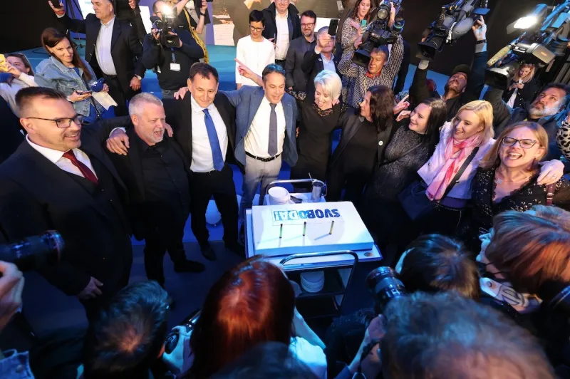 Med vzroki za večanje nezadovoljstva s stanjem demokracije komentatorji poudarjajo tudi dejstvo, da ni več političnih figur, ki bi nastopale z zmernostjo in jasno usmerjenostjo k skupnemu dobremu. Foto: STA
